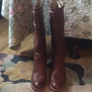 Brown boots I don’tbundle!